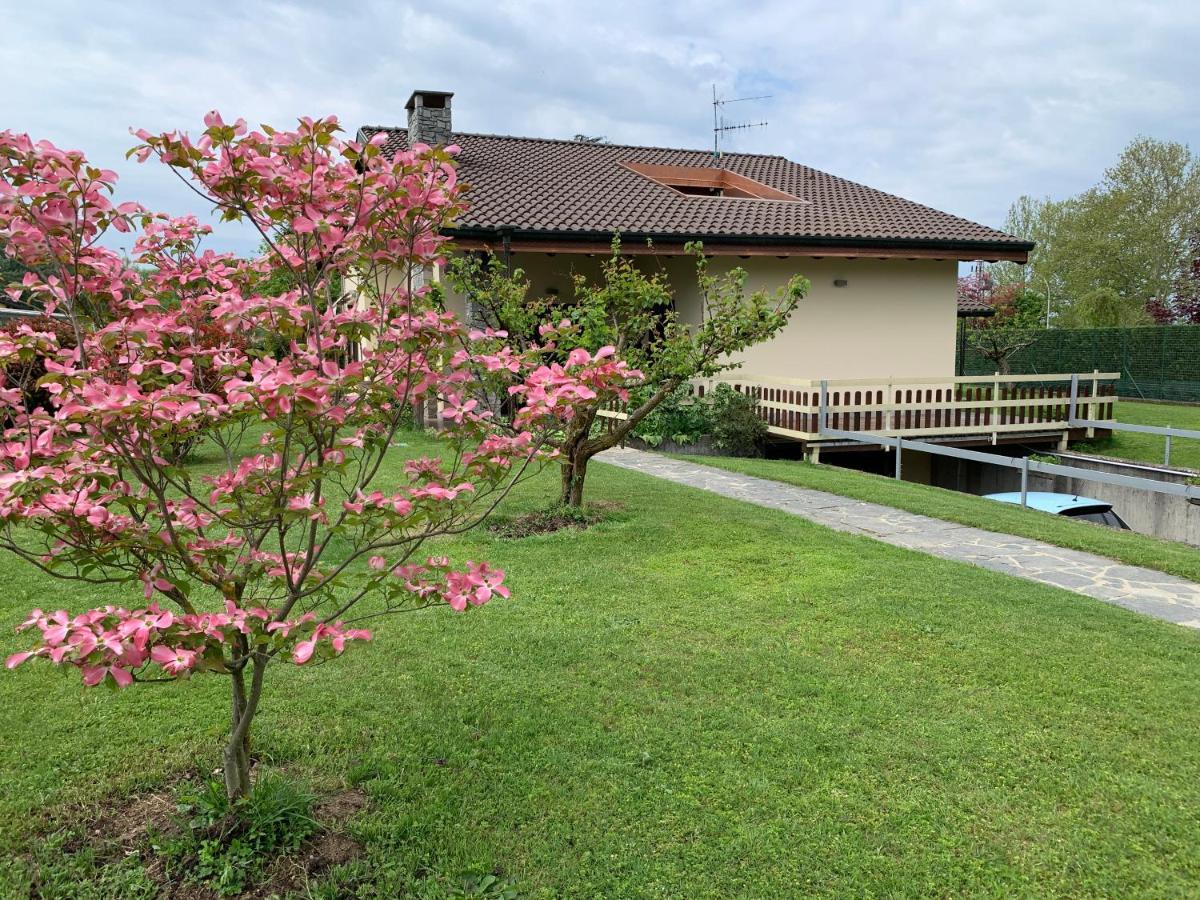 B&B Il Ciliegio Lomnago Exterior foto